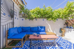 Belle maison bleu azur